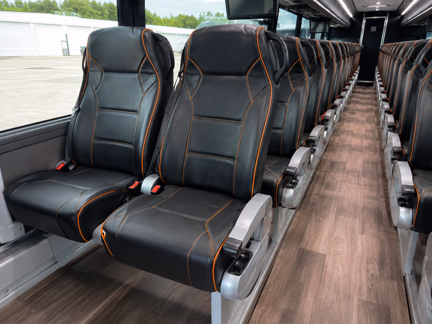 shuttle services for airline crews and airport staff in cape coral